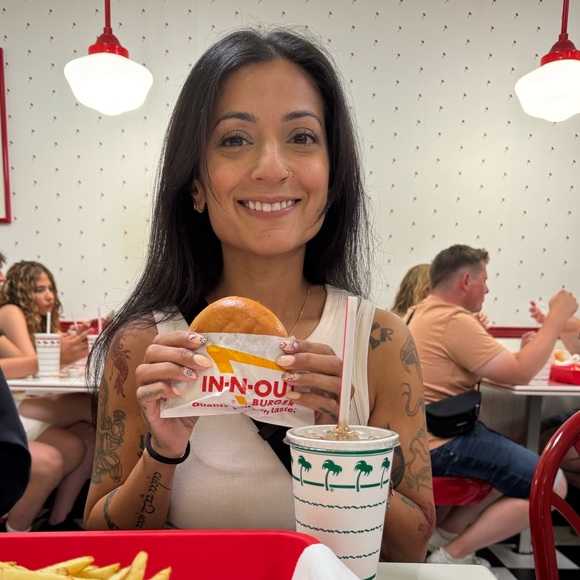 Meet your Posher, Tanisha - Picture 1 of 1